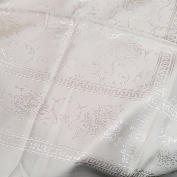 Damask Tablecloth Bates Rayon Supreme Ivory 66 x 84 Rectangle New Old Stock - Picture 6 of 12